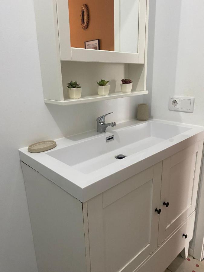 Pepona'S House - Wifi, Smart Tv & Netflix Apartment โอโกรเบ ภายนอก รูปภาพ